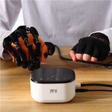 Dispositif de rééducation robotique manuelle pour soins familiaux