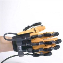 Dispositif de rééducation robotique pour les mains en cas d'AVC